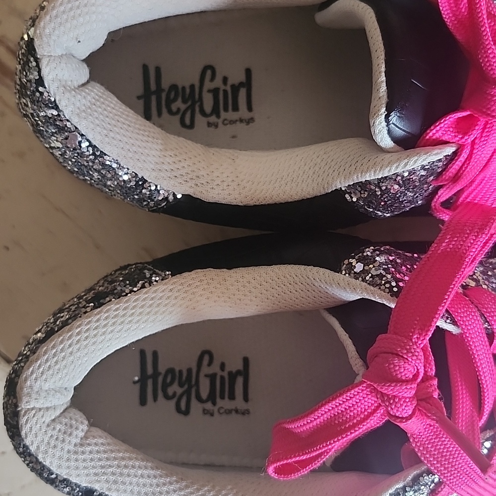 Size 9 Hey Girl Women's Black Croc-Texture Glitter Sneaker with Pink Laces - Picture 6 of 6
